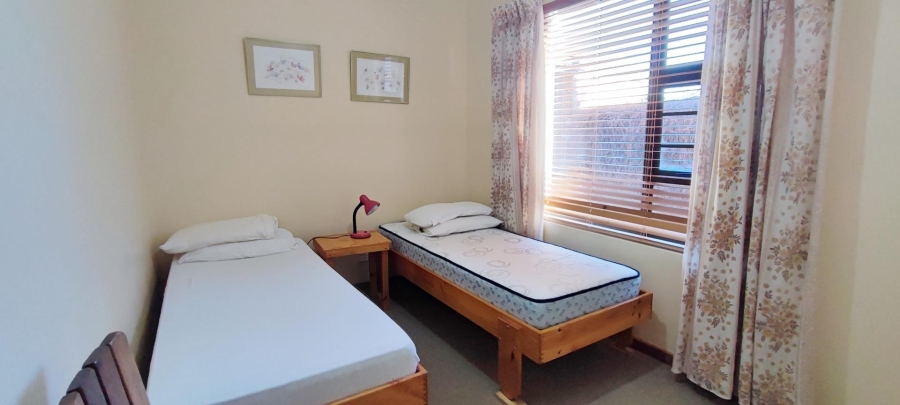 4 Bedroom Property for Sale in Franskraal Western Cape